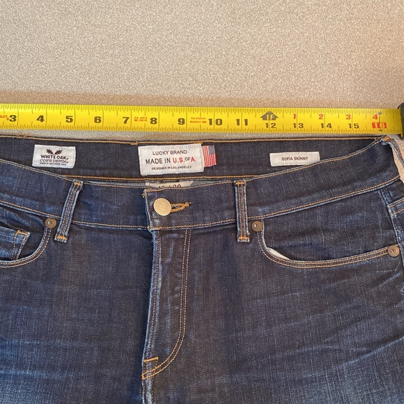Lucky Brand - Sofia Skinny jeans. Size 10 - Picture 8 of 12